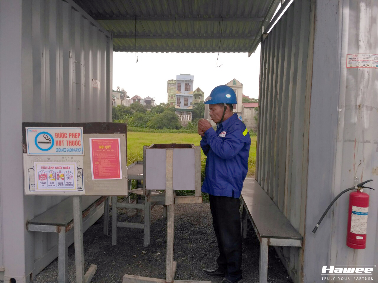 Biển báo khu vực được phép hút thuốc trên công trường Biển báo khu vực được phép hút thuốc trên công trường